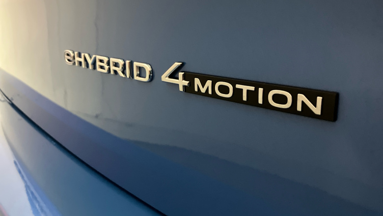 Volkswagen Multivan 1.5 TSI eHybrid Life 5dr 4MOTION DSG Estate